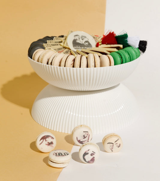 UAE MACARONS CRACKED