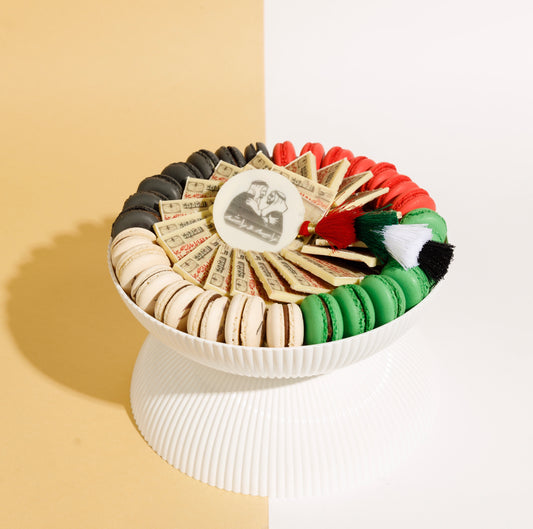 UAE MACARONS CRACKED