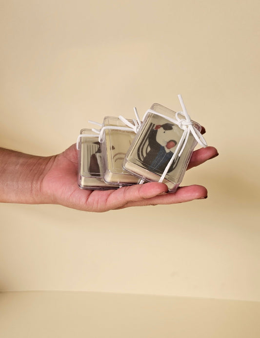 SMALL CHOCOLATE CARD